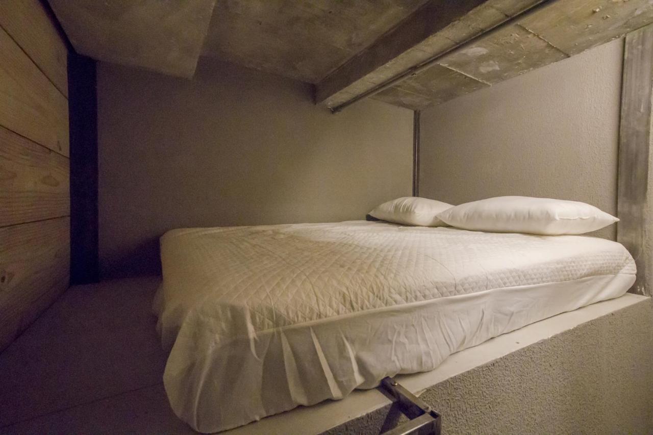 Albergue Joy & *